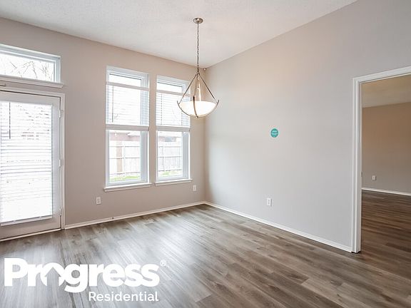 5th image of 3913 Silver Springs Dr
