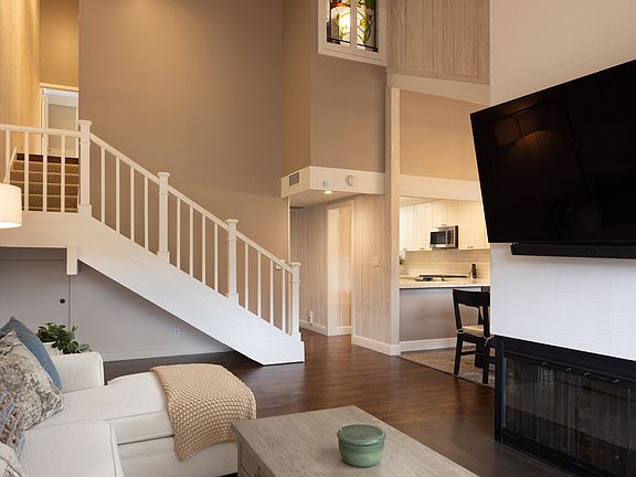 3rd image of 7026 Valley Greens Cir APT 10