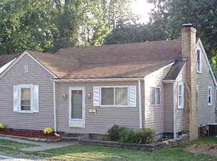 2 S Pike St, Shinnston, WV