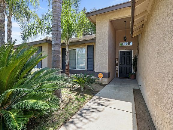 5th image of 2615 W Buena Vista Ave