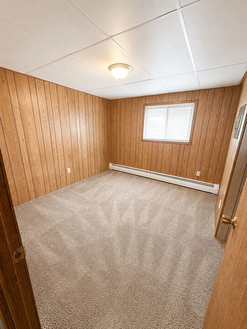 2339 Alderson Ave — Photo 2