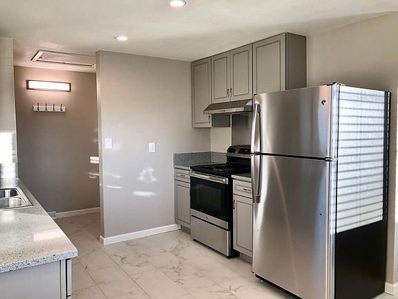 Large Kitchen, Brand New GE Appliances