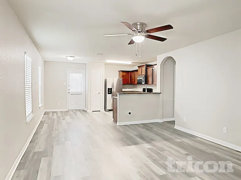 6803 Luckey Tree — Photo 4