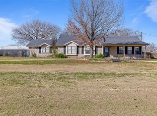 109 Bluebonnet Dr, Decatur, TX 76234