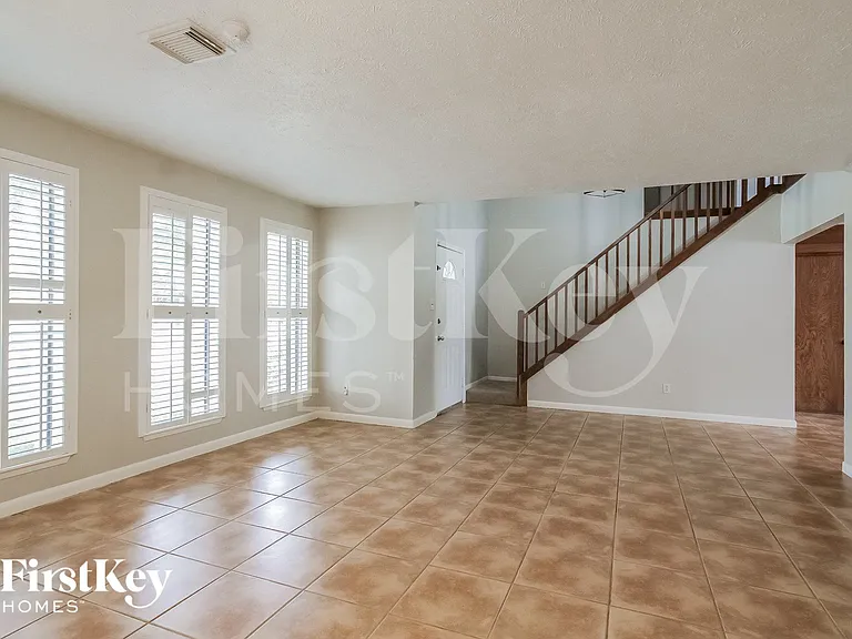 21419 Park Willow Dr — Photo 4