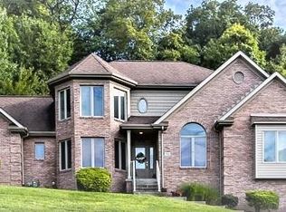 712 Acorn Ln, Clairton, PA 15025