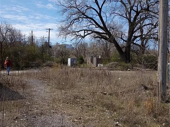 1040 E 1st St, Kansas City, MO 64120