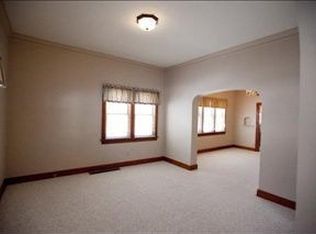 711 Hickory St, Omaha, NE 68108