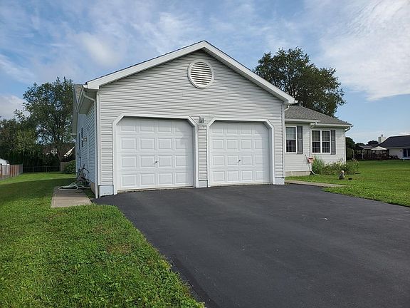2nd image of 68 Belaire Dr