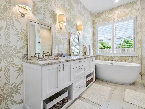 3340 NE 28th Avenue, Lighthouse Point, FL 33064