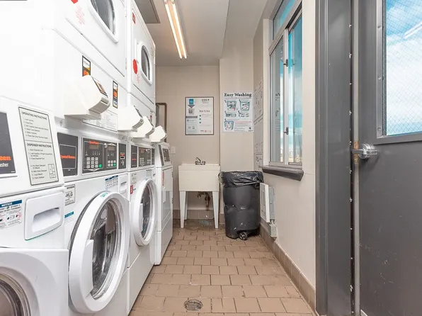 186 Noll Street image 6 of 11