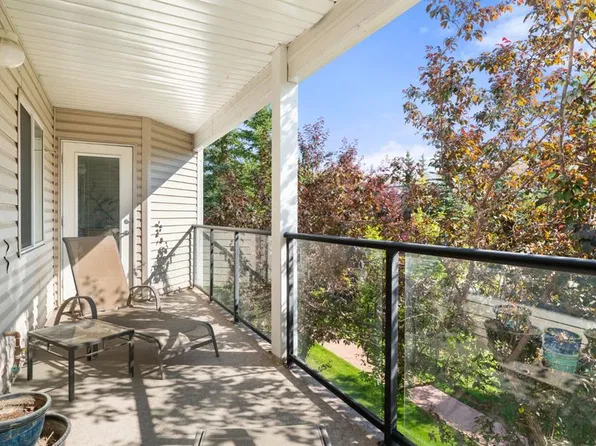 950 Arbour Lake Rd NW #2209, Calgary, AB T3G 5B3