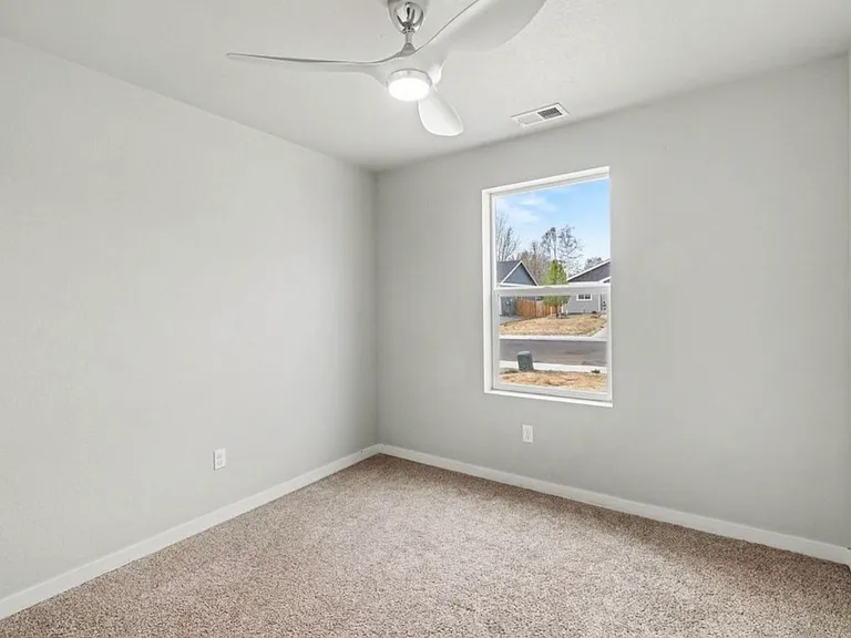 3208 Sandy Harbor Dr — Photo 2