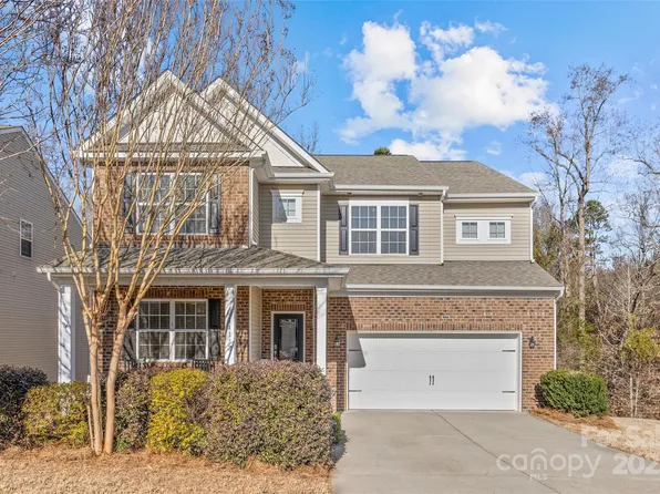14132 Green Birch Dr, Pineville, NC 28134