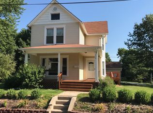 415 W 13th St, Maryville, MO 64468