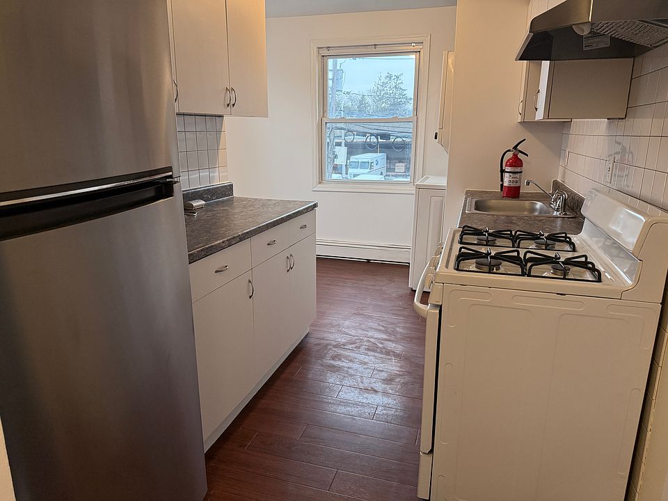 1st image of 999 Virgil Ave Floor 2