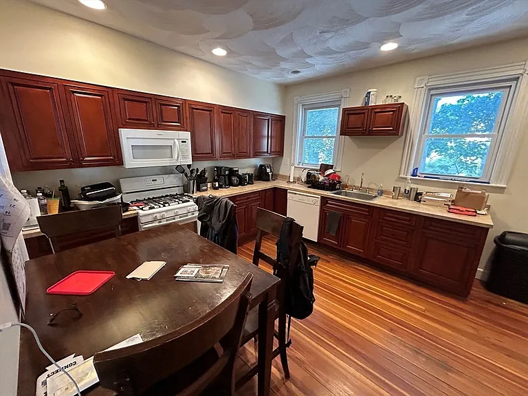77 Bigelow St #0 — Photo 5