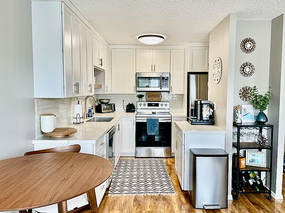 2nd image of 350 Aoloa St APT A106