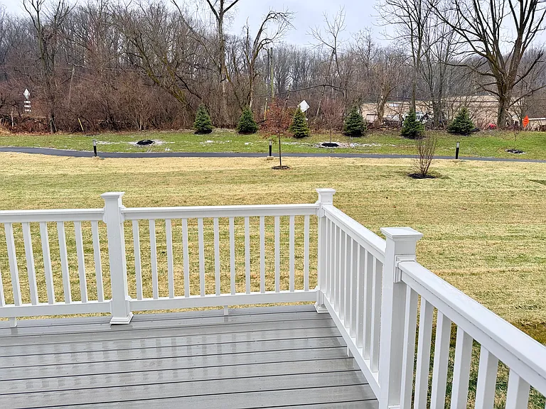 3 Shamrock Cir — Photo 51
