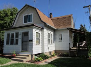 316 Roosevelt Dr, West Bend, WI 53090