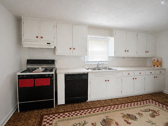 4th image of 509 E Austin