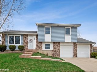 1787 Mimosa Ct, Glendale Heights, IL