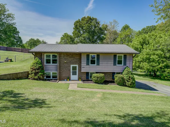 2900 Ballard Rd, Johnson City, TN 37604