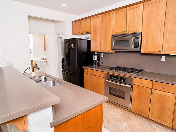 5th image of 27418 Coldwater Dr