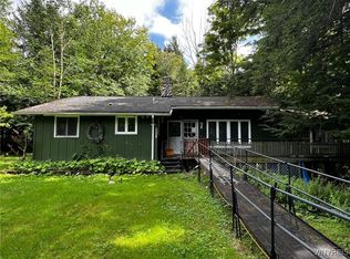 9441 Darien Rd, West Falls, NY 14170