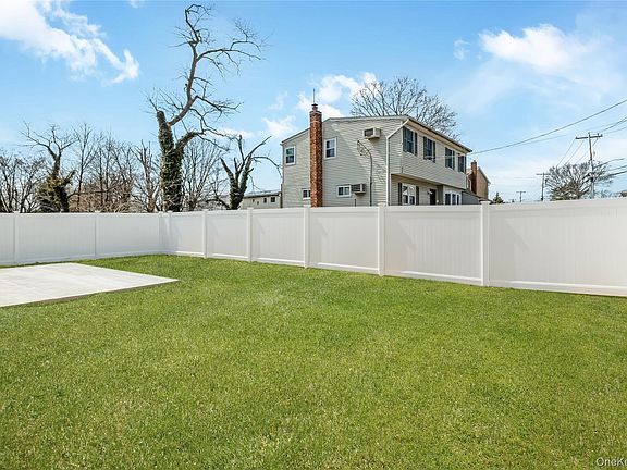 5th image of 1078 Woodfield Road