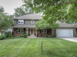 9524 Riggs St, Overland Park, KS 66212