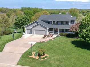3240 Maple Ct, Waukee, IA 50263