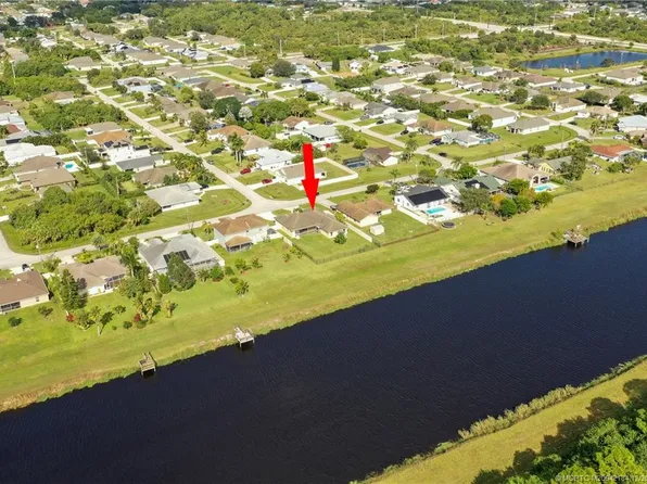 898 SW Abbot Ave, Port Saint Lucie, FL 34953
