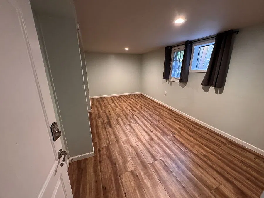 6 bed, 2110 sqft, $850 — Photo 2