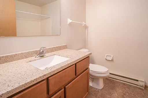 1851 Roosevelt Ave — Photo 10