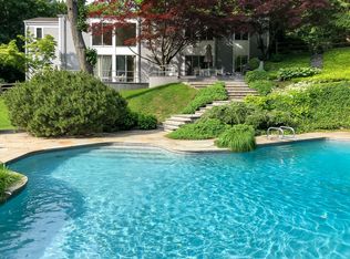 19 Flagler Dr, Greenwich, CT 06830