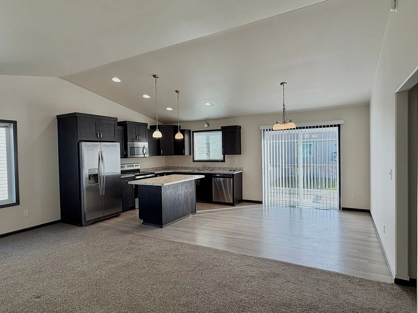 4 Bed 3 Bath Single Family Home — Photo 1
