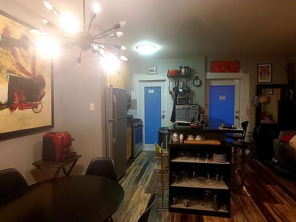 2nd image of 7315 Byron Ave