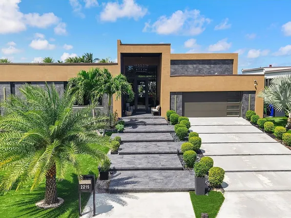 2215 NE 19th St, Fort Lauderdale, FL 33305