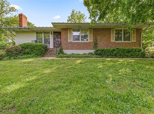 717 W Clement St, De Soto, MO 63020