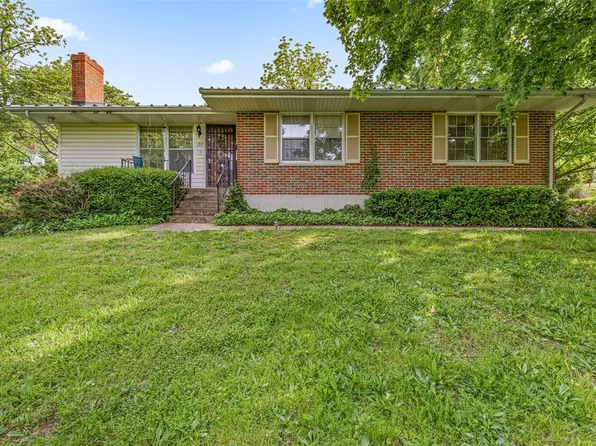 717 W Clement St, De Soto, MO 63020