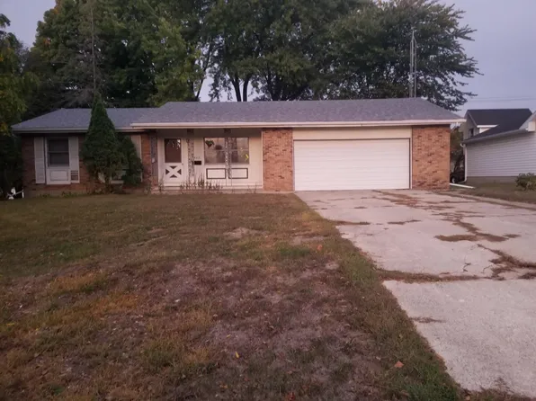 542 Bluff Ave, Saint Charles, MN 55972