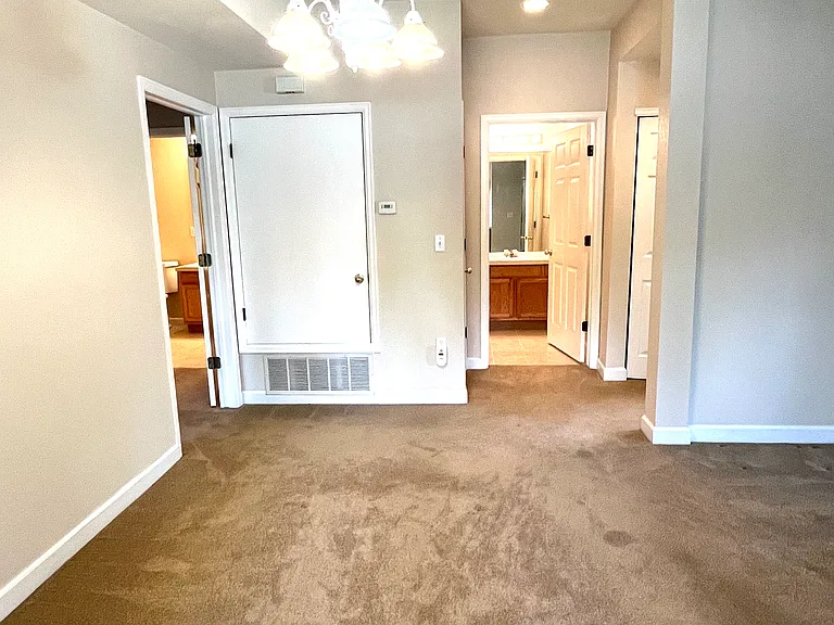 5225 White Willow Dr #H110 — Photo 7