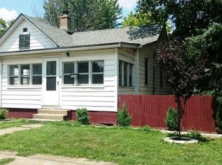 1019 W Taylor St, Bloomington, IL 61701