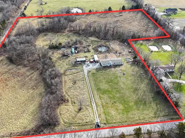 1212 Creech School Rd, Troy, MO 63379