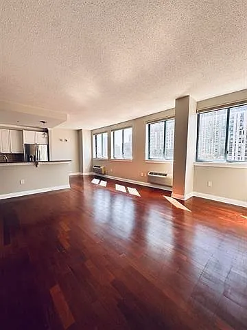 311 Washington St #3E — Photo 9