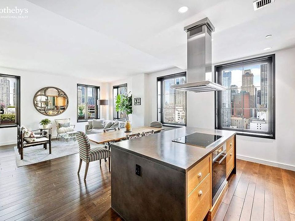 1st image of 425 W 50th St #Phc