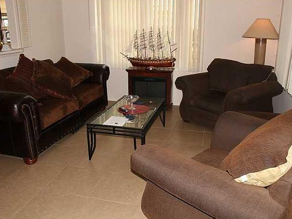 3rd image of 229 Newport O #229