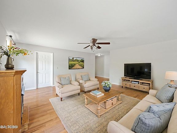 4th image of 360 Sequoyah Rd