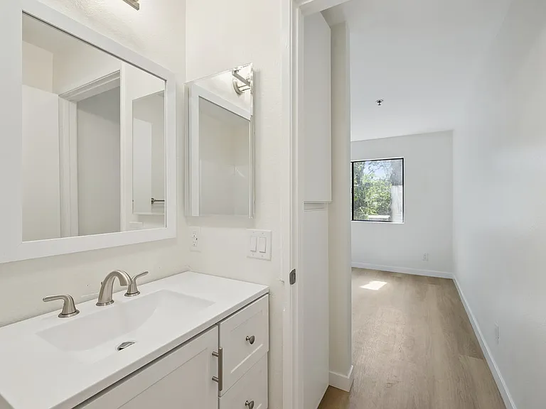 Westgate Apartments — Photo 17